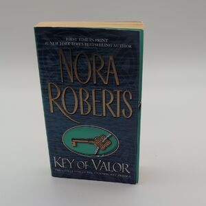 💵2/$10Bundle and Save💵Nora Roberts 'Key of Valor' Book